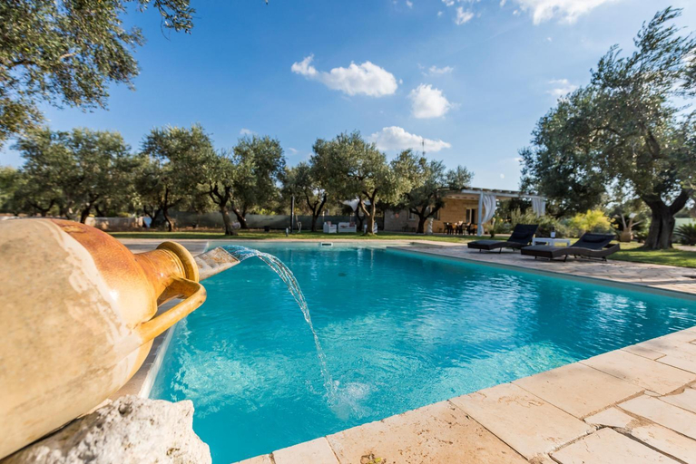 Others 1, Villa Safiria, Lecce