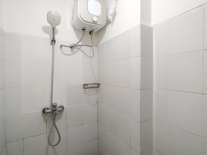 Bathroom 5, Strategic and Nice Studio Apartment at Suites @Metro By Travelio, Bandung