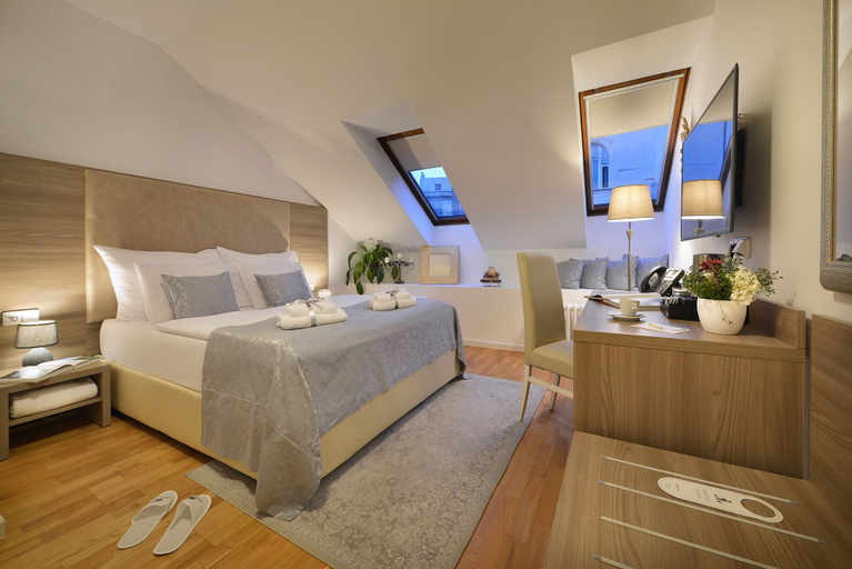 Bedroom 4, Old Town Residence by Little King, Praha 1