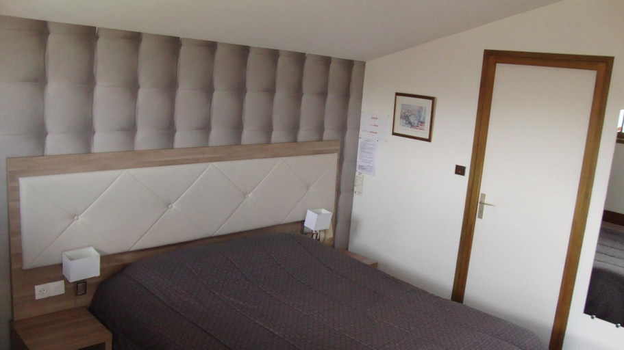 Bedroom 4, Pikassaria, Pyrénées-Atlantiques