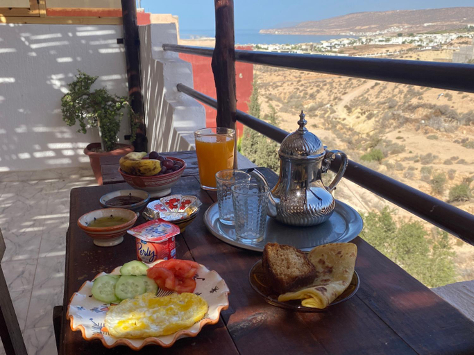 Food & Drinks 4, RED CARPET SURF CAMP, Agadir-Ida ou Tanane