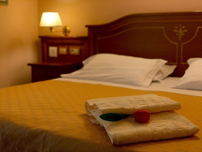 Bedroom 3, Hotel Firenze, Padua