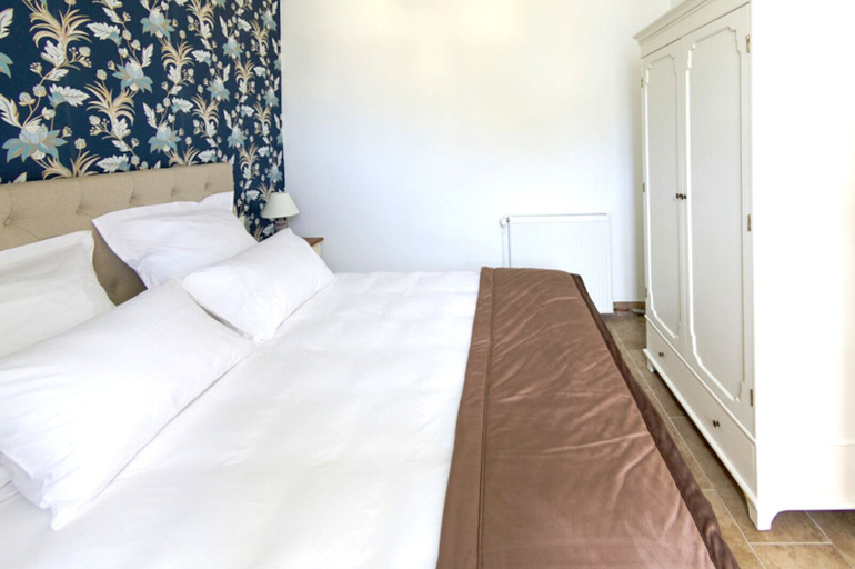 Bedroom 3, Les gites de la vallée du ceou, Lot