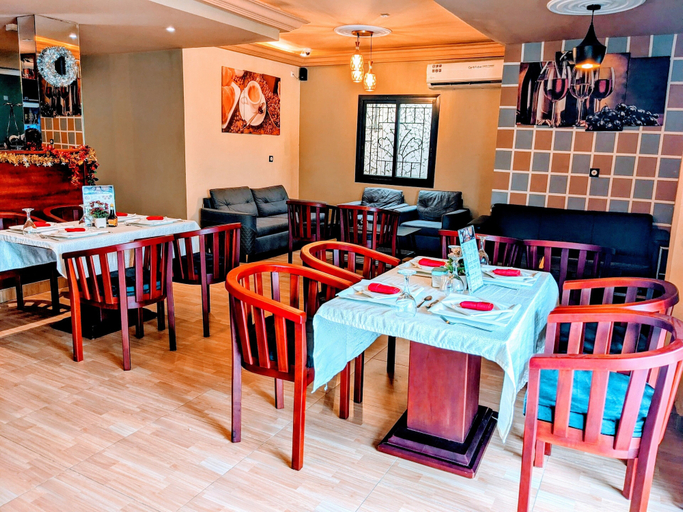 Food & Drinks 5, Alicia Hotel, Wouri