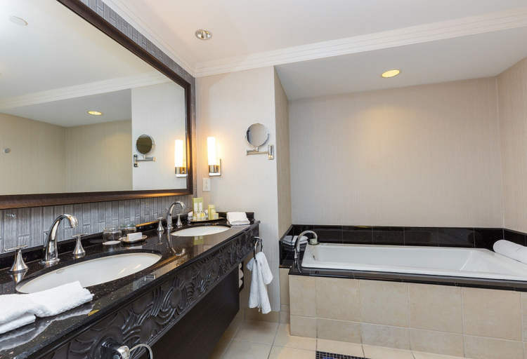 Bathroom 5, Mohegan Sun, New London