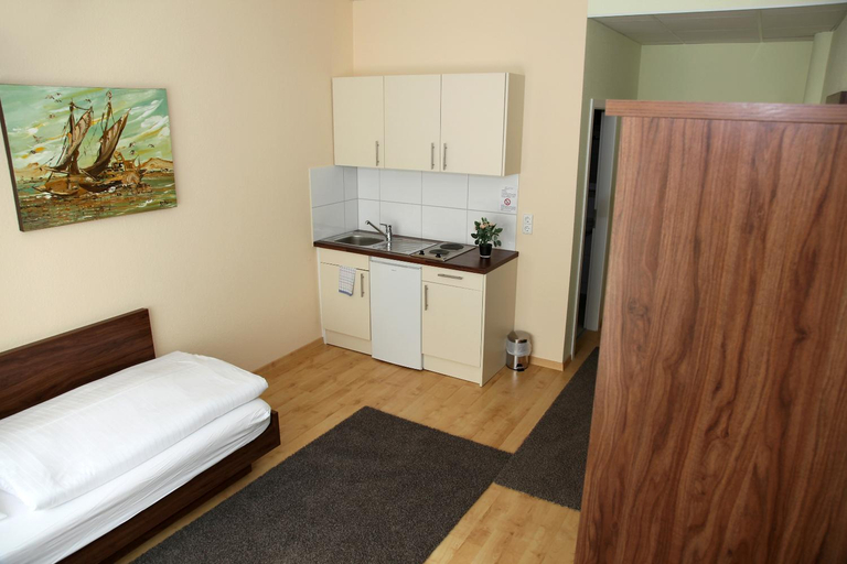 Bedroom, Hotel am Charlottenplatz, Esslingen