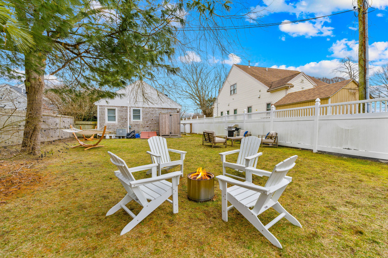 Exterior & Views 2, King St. Cottage, Barnstable