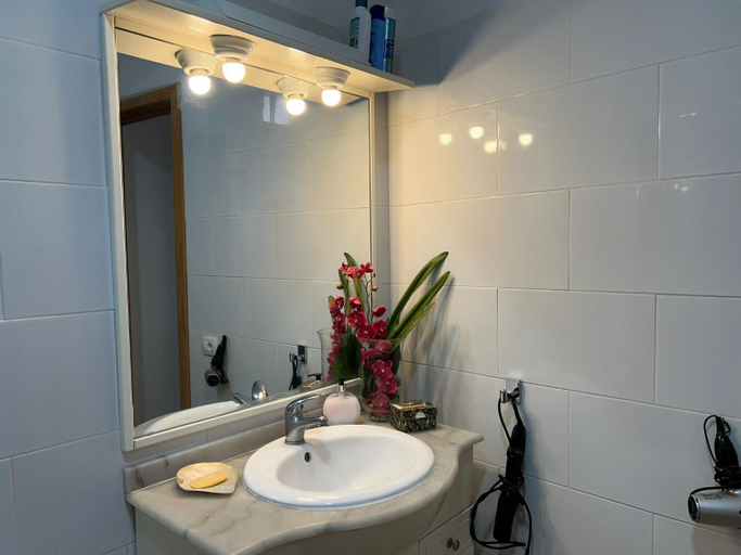 Bathroom, Alquiler de Habitacion privada con bano compartido cerca al Mar!, Santa Cruz de Tenerife
