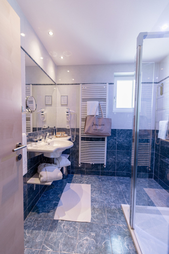 Bathroom 5, Hotel Marica, Bolzano