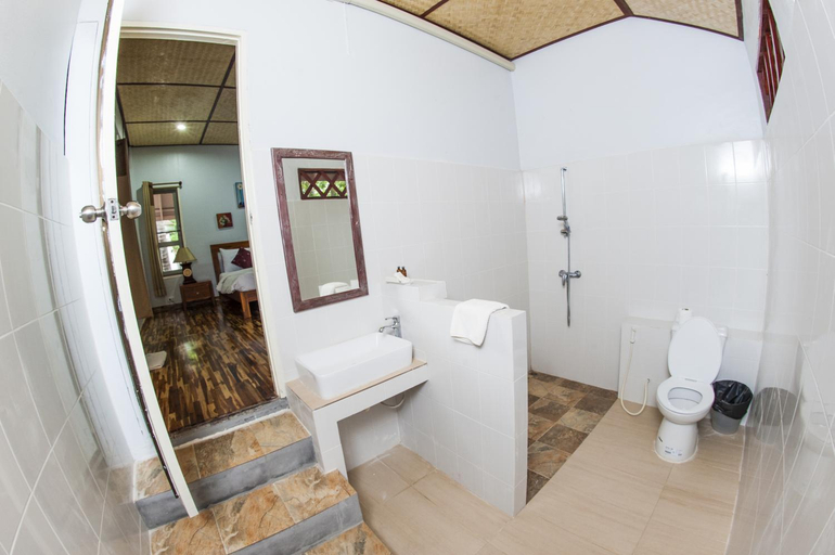 Bathroom 4, Koh Tao Coral Grand Resort, Ko Phangan