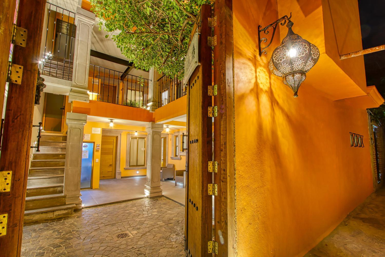 Public Area 3, El Secreto, Allende