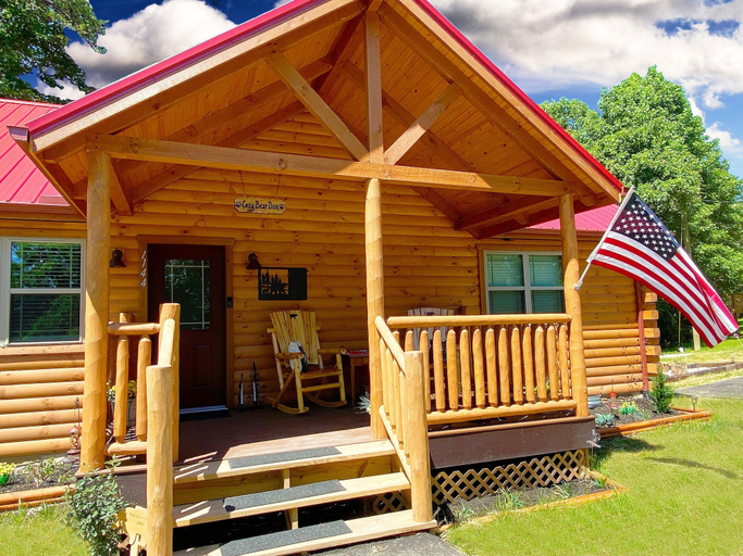 Exterior & Views 2, Cozy Bear Den, Sevier