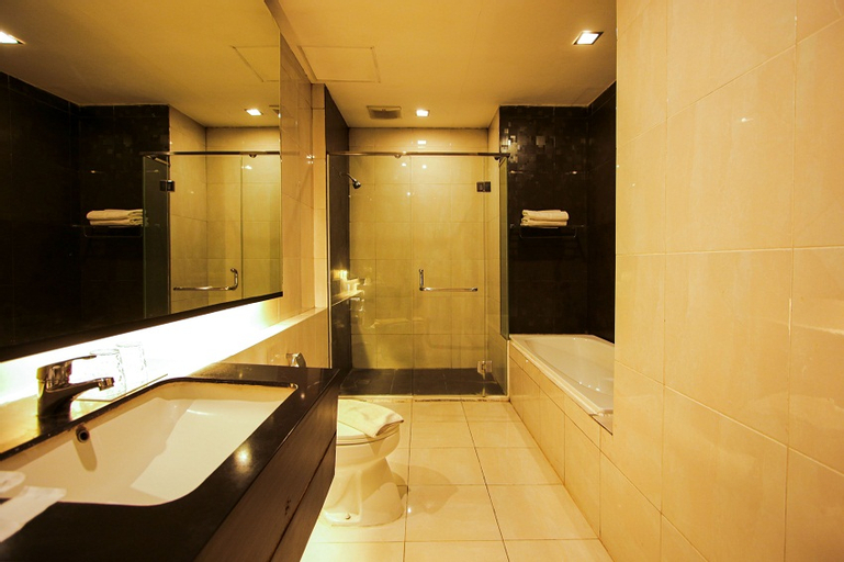 Bathroom 9