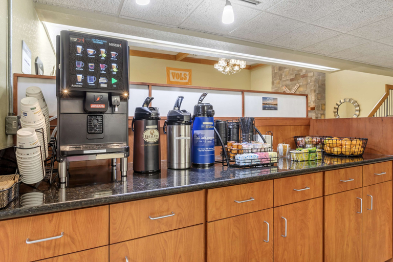 Food & Drinks 5, Best Western Plus Knoxville Cedar Bluff, Knox