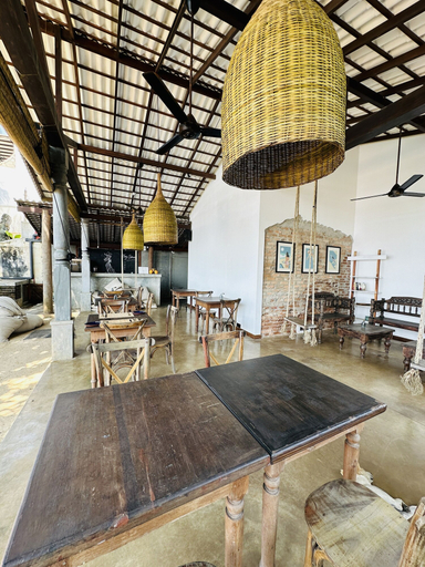 Food & Drinks 5, Moi Talpe by DBI, Habaraduwa