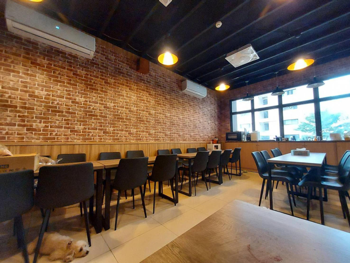 Food & Drinks 3, Otter Hotel, Kinmen
