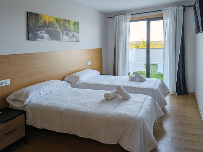 Bedroom 2, Villa de Arzua by gaiarooms, A Coruña