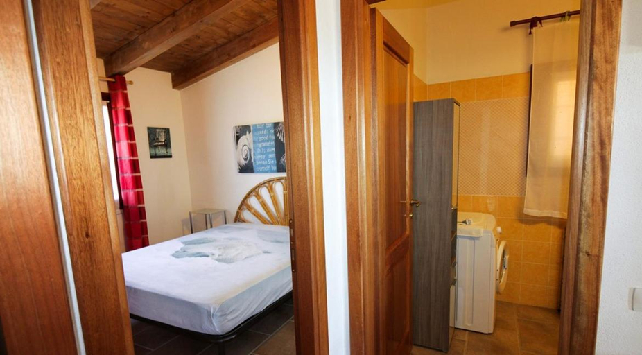 Bathroom 4, Villa Katy, Nuoro