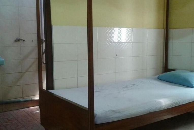 Bedroom, Goroomgo Central Guest House Agartala, West Tripura