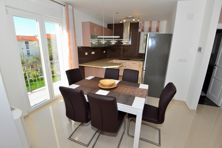 Others 3, Apartments Villa Coratina, Okrug