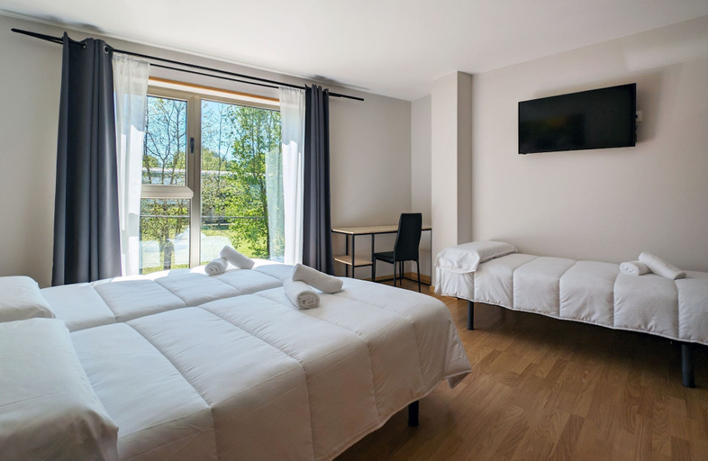 Bedroom 3, Villa de Arzua by gaiarooms, A Coruña