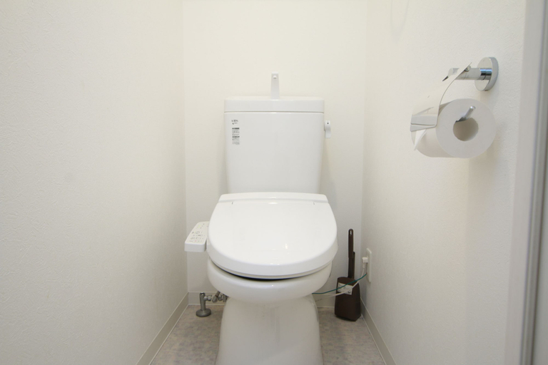 Bathroom 3, Omotenashi Hostel Nipponbashi, Osaka