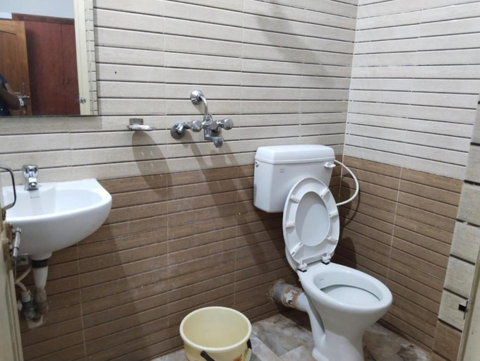 Bathroom 4, Goroomgo Kalinga Guest House Bhubaneswar, Cuttack