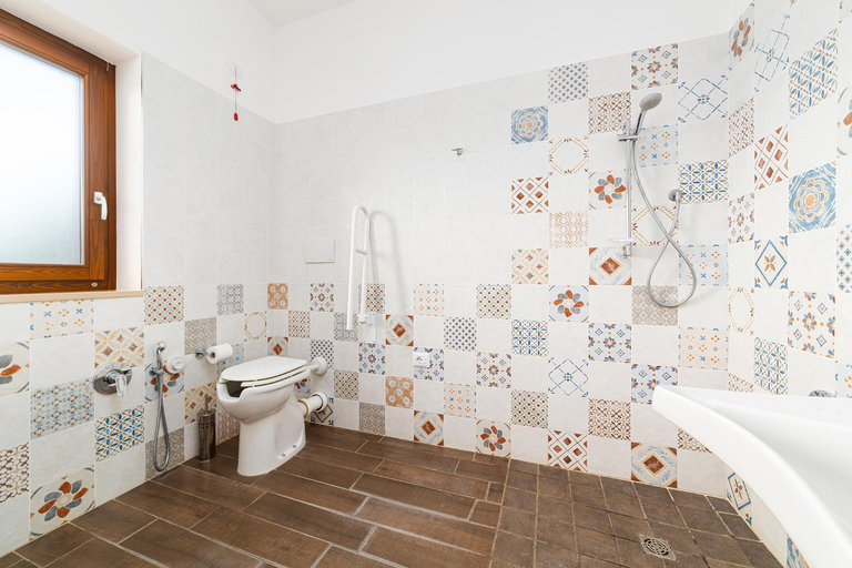 Bathroom 2, Tenuta Gurgo, Bari