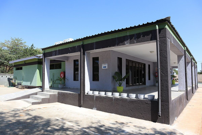 Exterior & Views, AMARIAH GUESTHOUSE FLOWERTOWN, Chobe