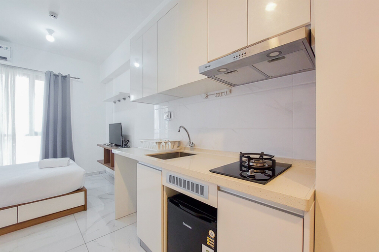 Others 3, Minimalist And High Floor Studio At Sky House Alam Sutera Apartment, Tangerang