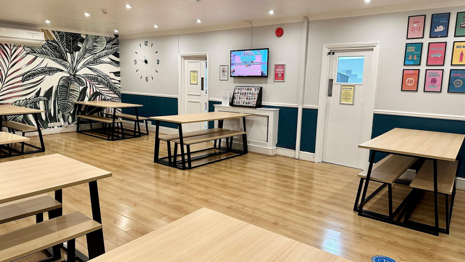 Food & Drinks 5, Smart Hyde Park View - Hostel, London