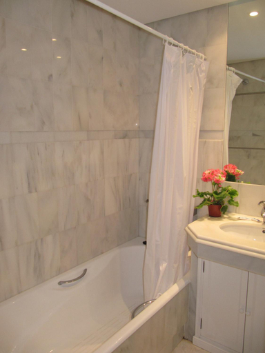 Bathroom 2, Life Apartments Costa Ballena, Cádiz