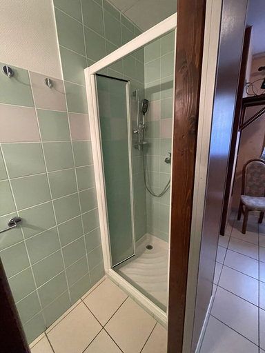 Bathroom 4, Hôtel Elaïa, Isère