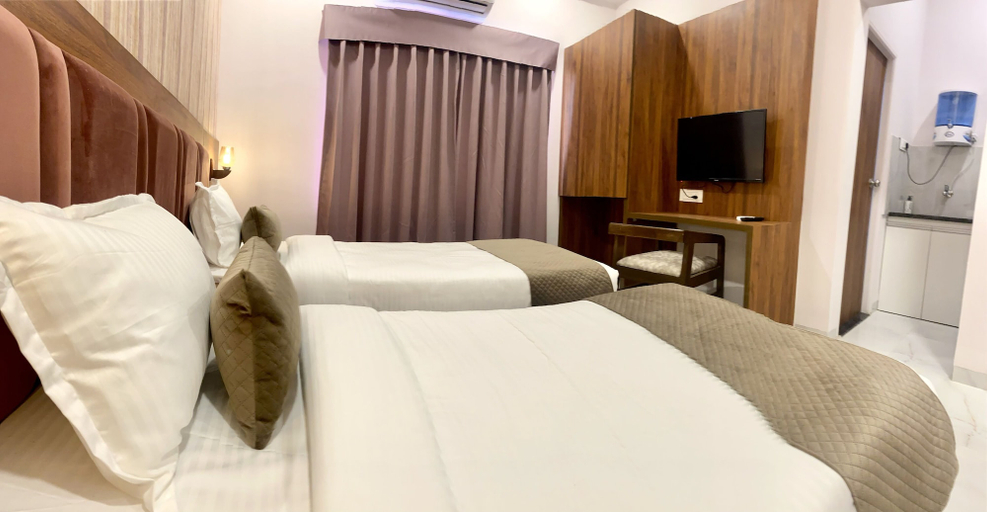 Bedroom 2, Hotel Mumbai House LIG Indore, Indore