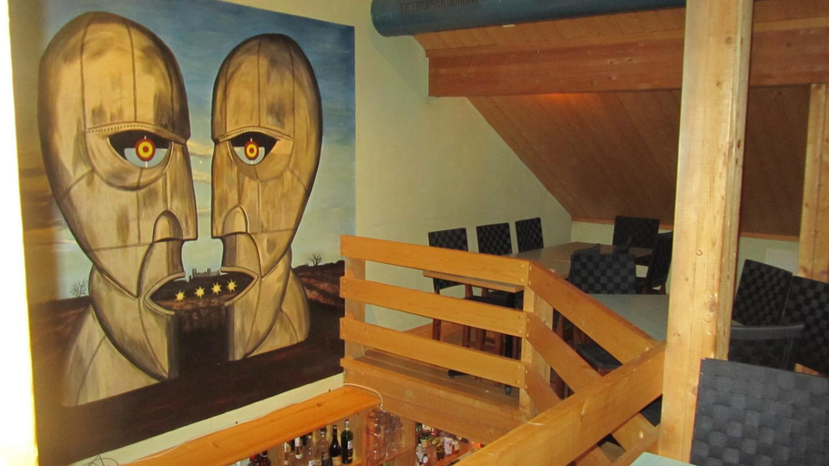 Others 2, Restaurant Felsenburg, Frutigen