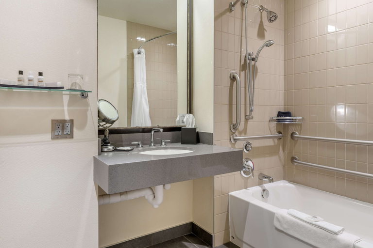 Bathroom 4, Best Western Premier Boulder Falls Inn, Linn