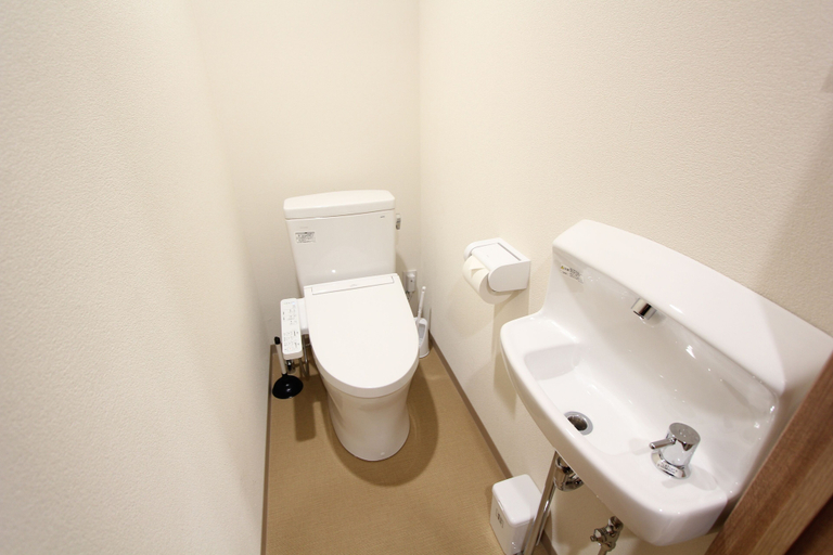 Bathroom 2, LUANA Koenji, Suginami