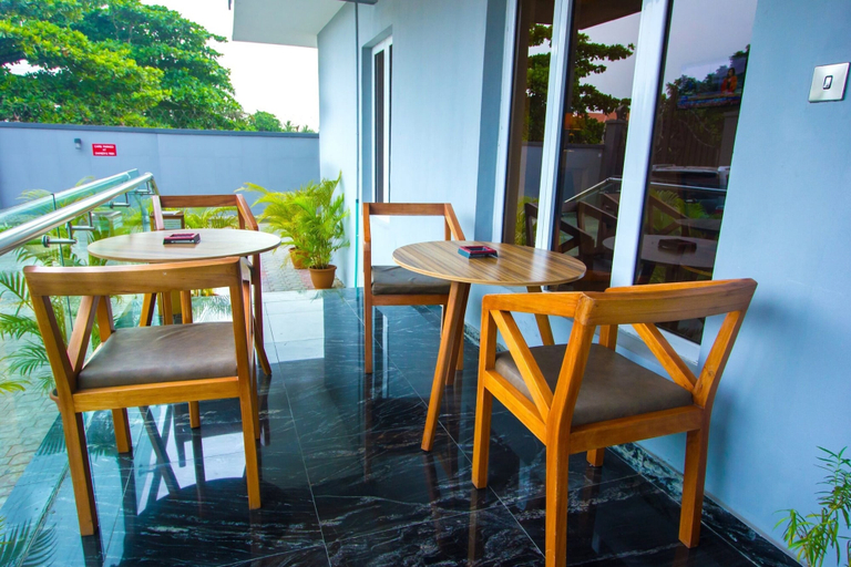 Others 5, Lekki Waterside Hotel, Eti-Osa