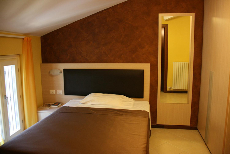 Bedroom 3, Villa Sacra Famiglia Casa per Ferie, Imperia