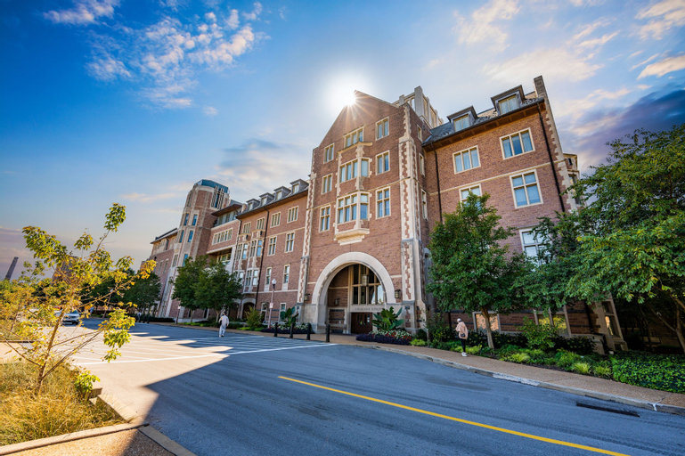 The Knight Center at Washington University, Saint Louis