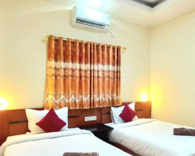 Bedroom 2, Kalimarau Hotel, Berau
