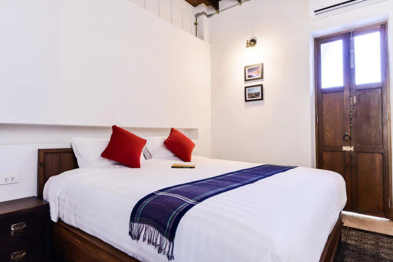 Neighbor Phuthon Room Type - Deluxe King Room