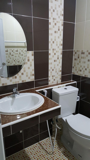 Bathroom 16