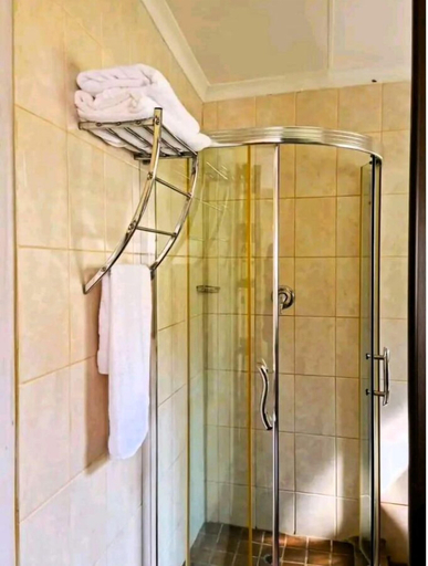 Bathroom, Bikos Villa, West Rand