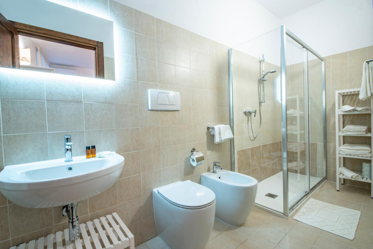 Bathroom 2, Saint Francis Apartment, Perugia