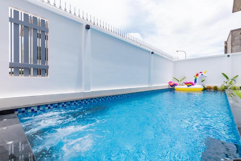 Swimming Pool 1