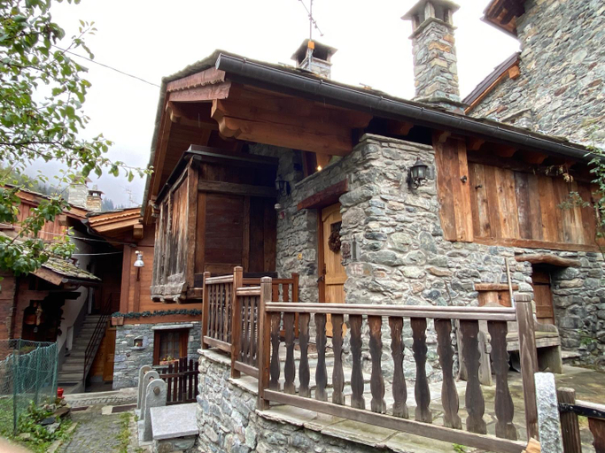 Others 4, Chalet Cretaz, Aosta