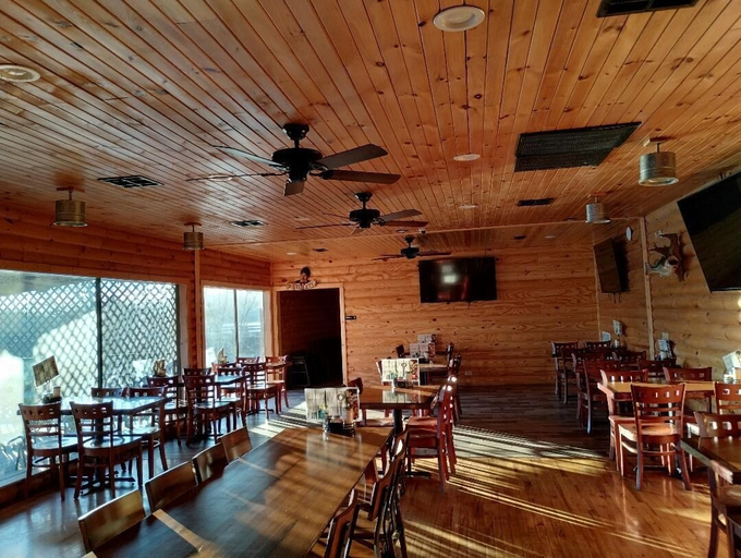 Food & Drinks 5, Anglers Riverfront Motel, Stone