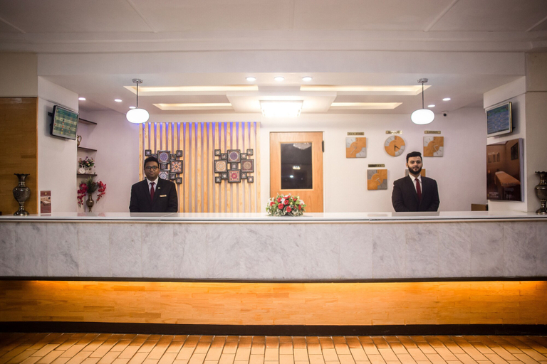 Others 5, Hotel Mehran, Karachi