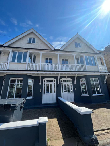 Exterior & Views 2, Cosy Margate Apartment, Kent